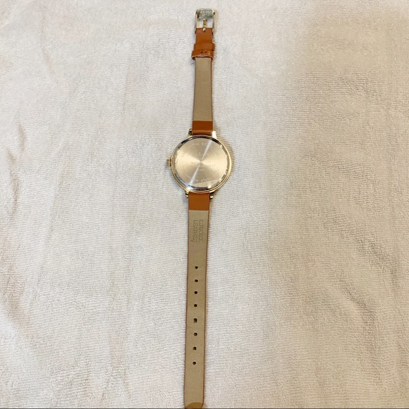 Faux Leather Watch - Picture 5 of 5